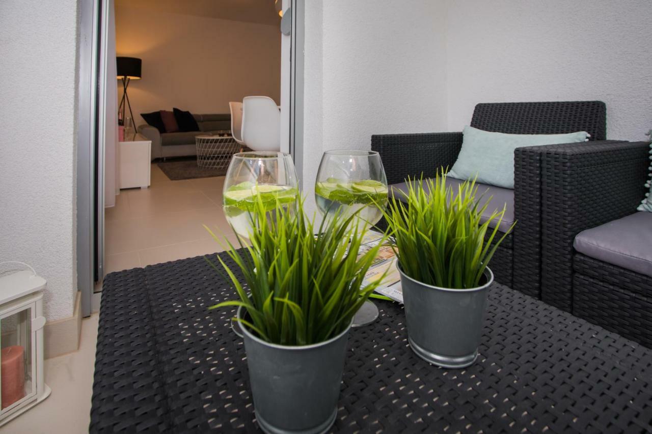 Apartment Luni Primošten Exteriér fotografie