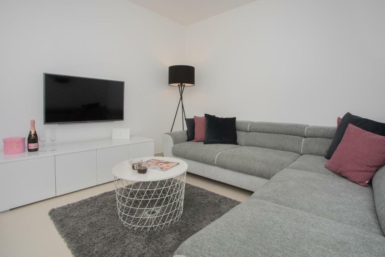 Apartment Luni Primošten Exteriér fotografie