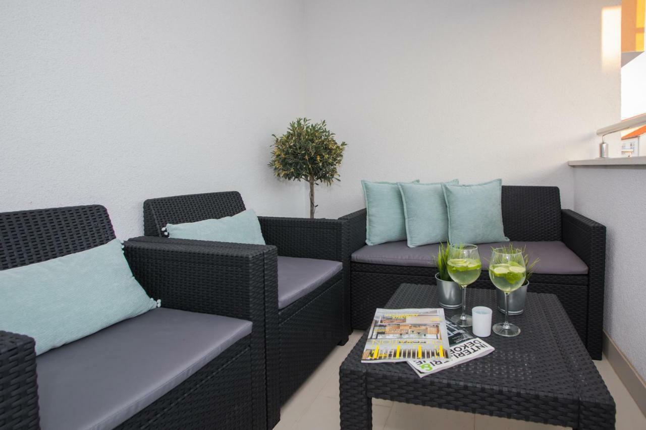 Apartment Luni Primošten Exteriér fotografie
