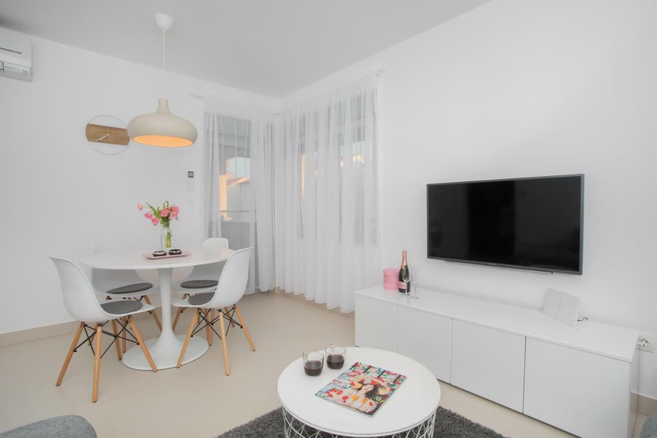 Apartment Luni Primošten Exteriér fotografie